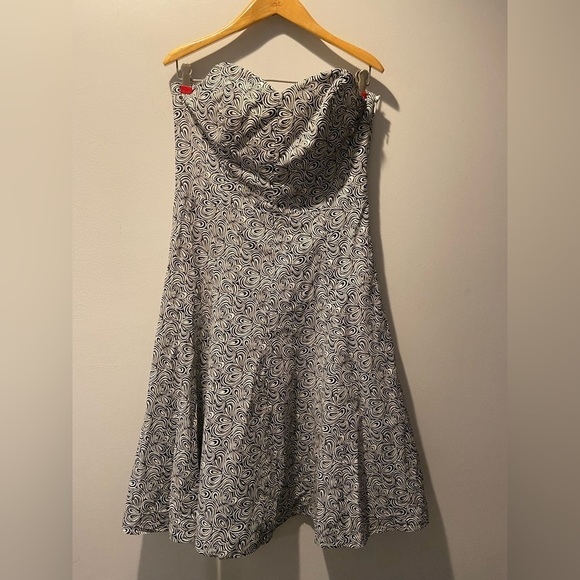 White House Black Market Dresses & Skirts - 𝅺white HOUSE BLACK MARKET  STRAPLESS SUNDRESS Size 12